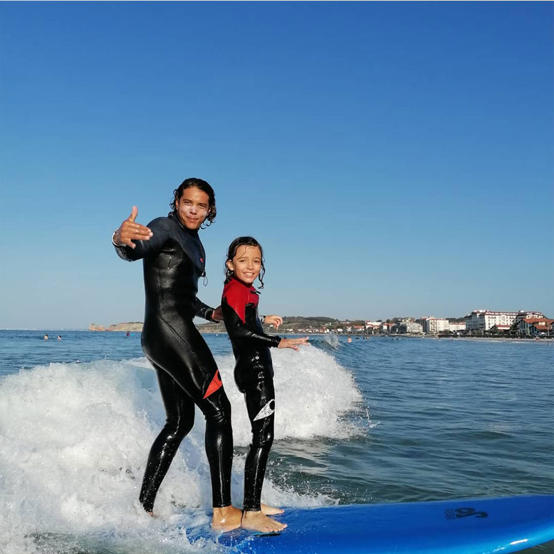 Cours de surf et leçons de surf sur la côte basque à Biarritz